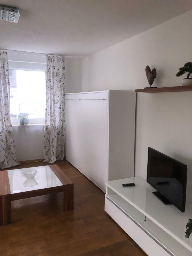 เฟโว ร็อยท์ลิงเงิน Apartment รอยท์ลิงเงน ภายนอก รูปภาพ